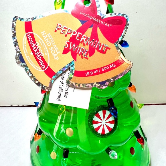 Green Christmas Tree Liquid Soap Holiday Lights Peppermint Candy - Picture 7 of 9